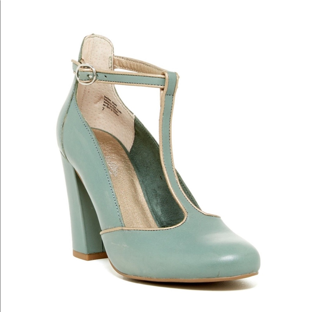 Seychelles “Trumpet” T Strap pump
